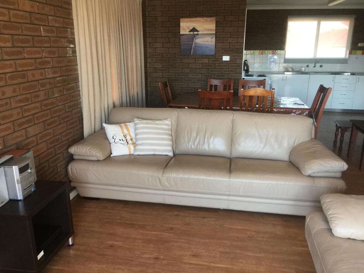 Intown Apartments Geraldton Bagian luar foto
