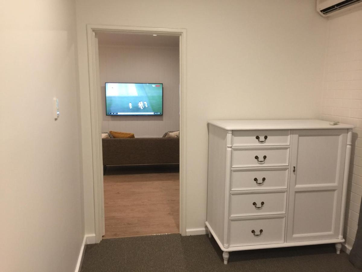 Intown Apartments Geraldton Bagian luar foto